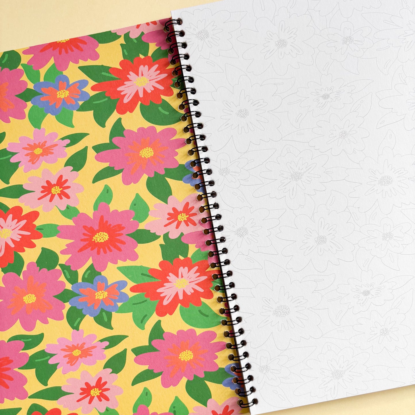 Carnet de coloriage A4 | Motifs en fleurs