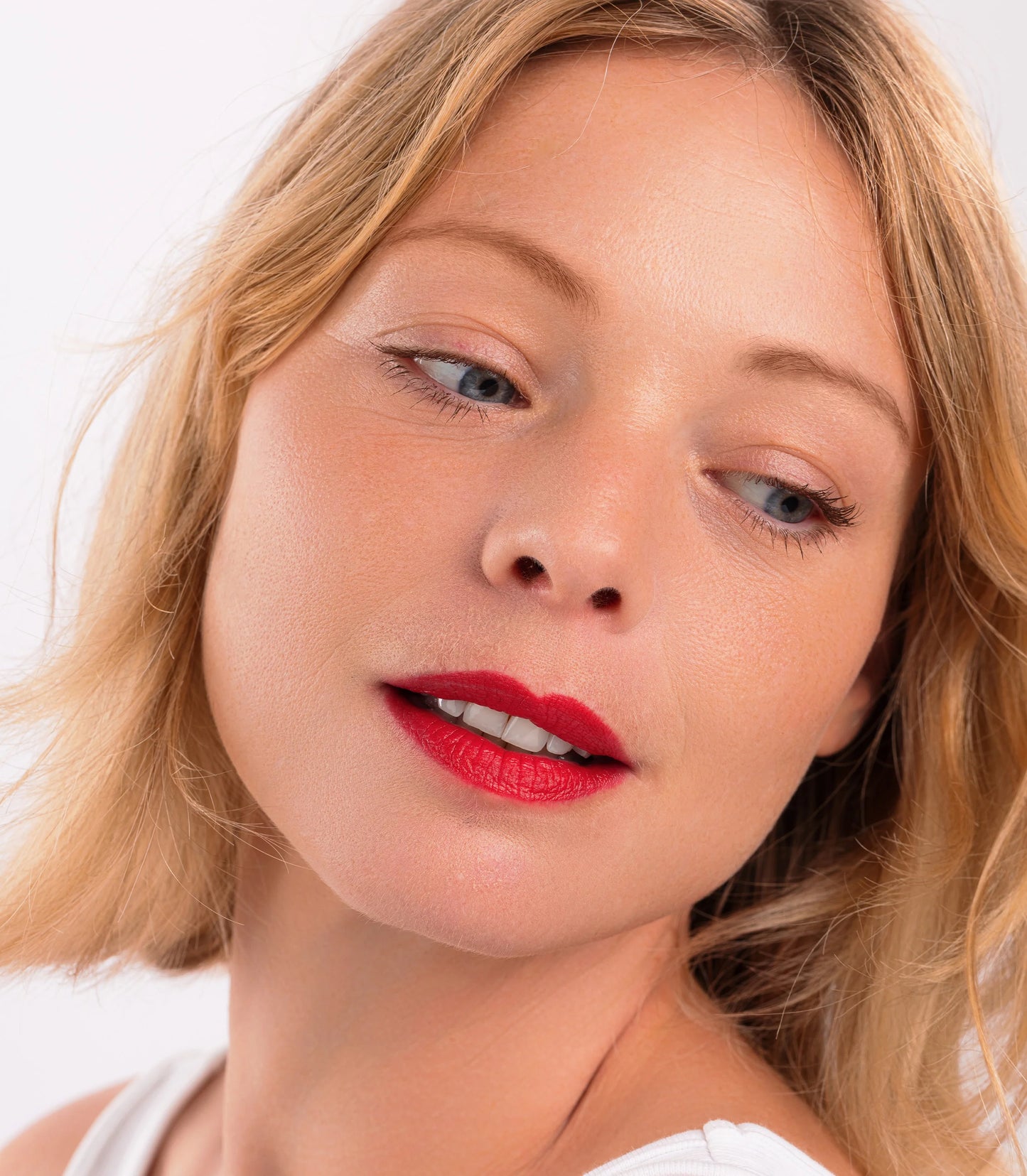 Crayon 3-en-1 Couleur & Soin | 002 Rouge Kiss